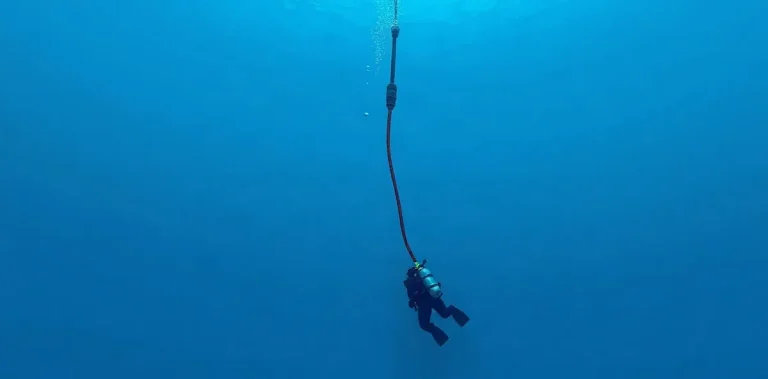 Hero illustration for the article “Diving Air-Pipe Failure and Underwater Safety”
